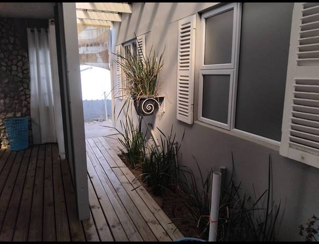 9 BEDROOM HOUSE FOR SALE IN COUNTRY CLUB